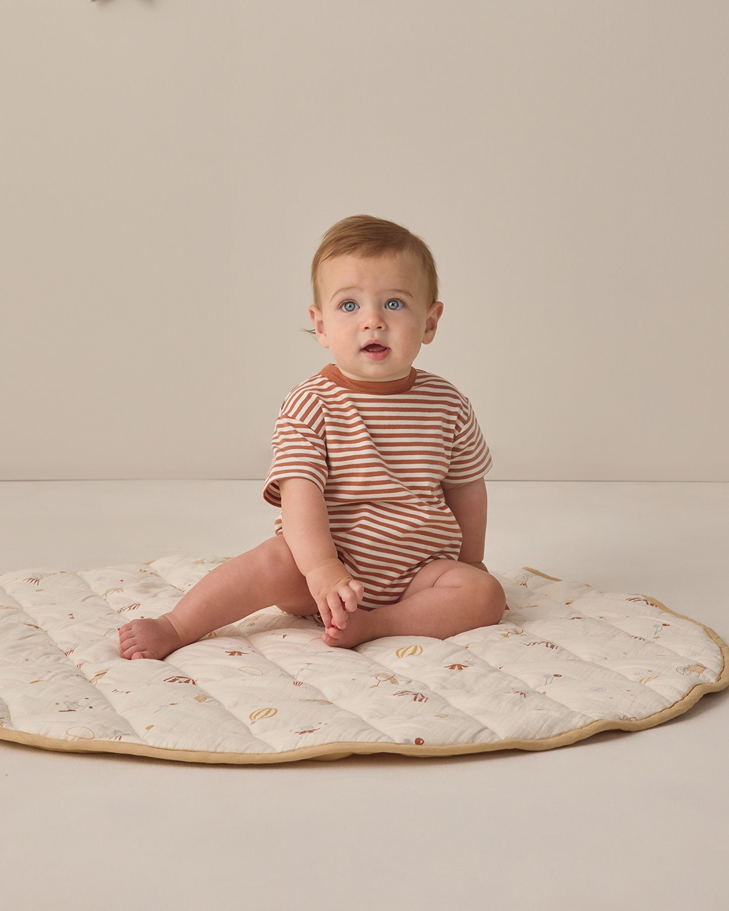 Quincy Mae Relaxed Bubble Romper in Poppy Stripe