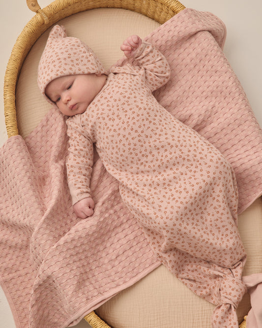 Quincy Mae Knotted Baby Gown & Hat Set in Posy