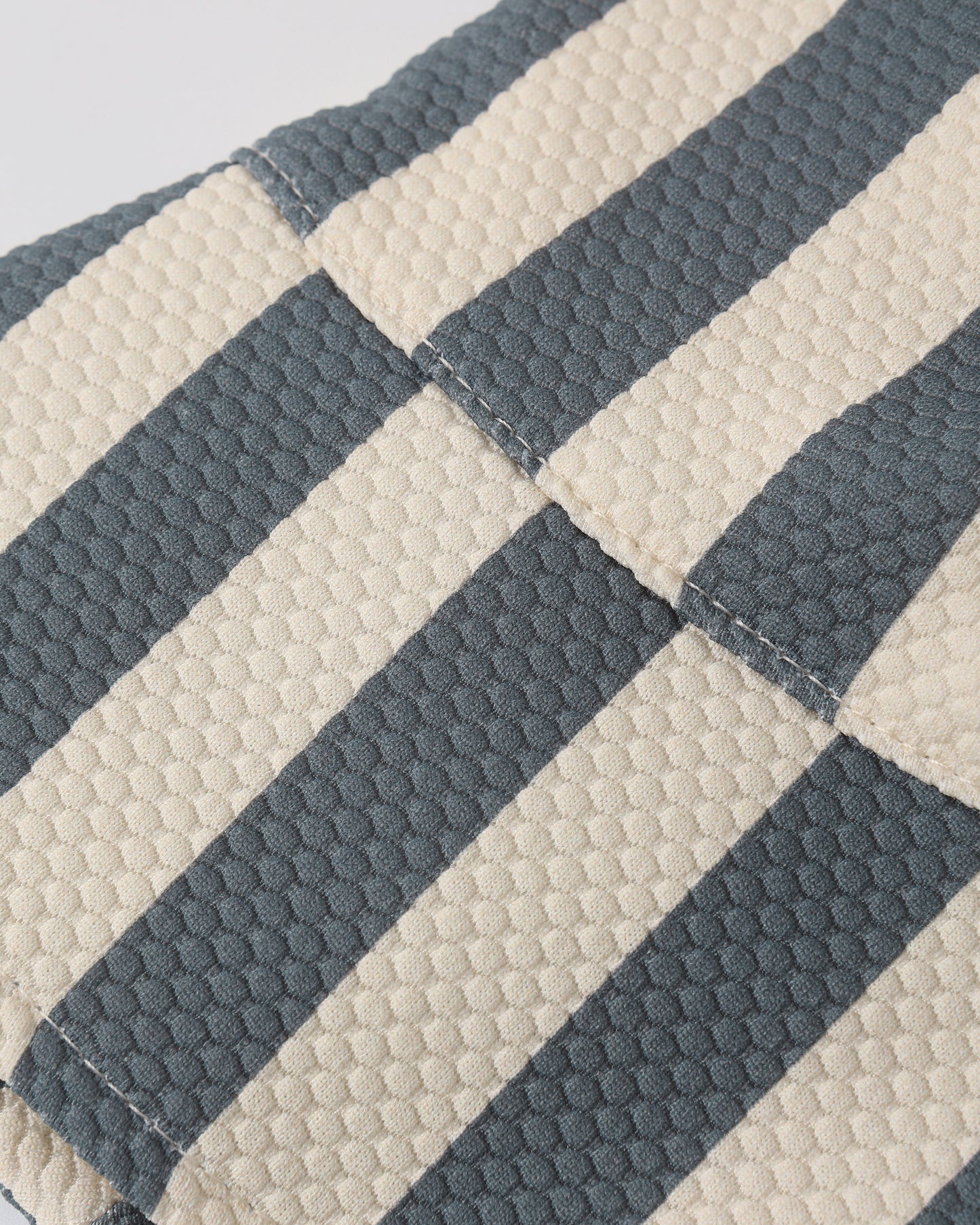 Quincy Mae Bucket Hat in Retro Ocean Stripe