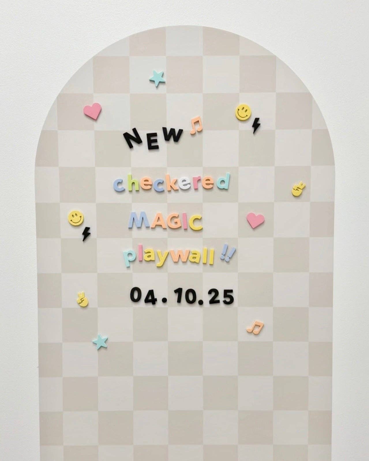 Cherrypick MEGA Magic Playwall in Neutral Check